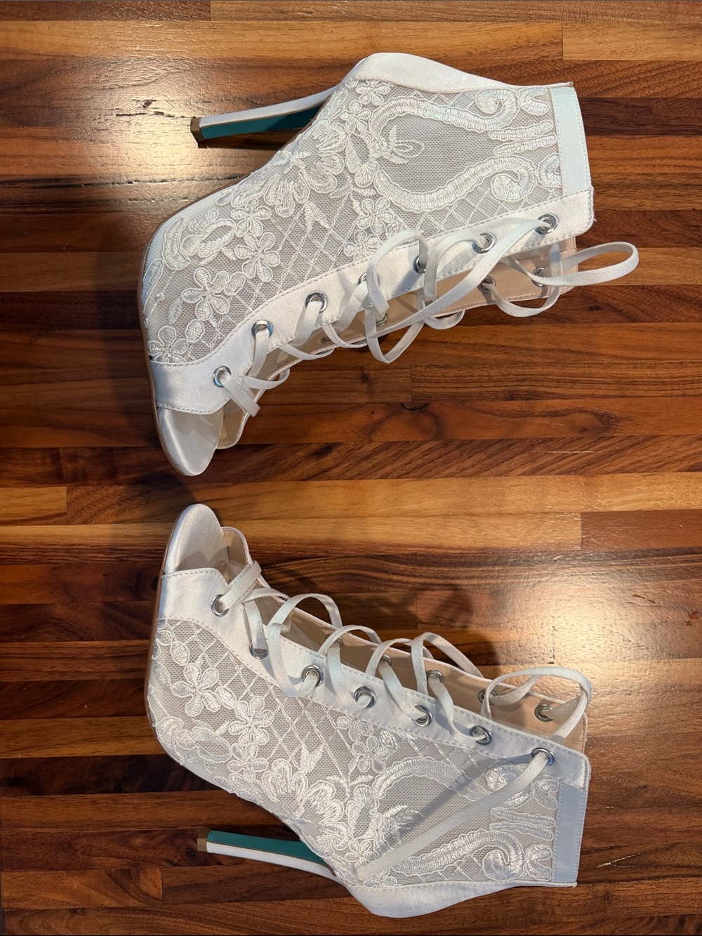 Betsey Johnson Marlo Ivory Lace Booties | Size 7.5 - Picture 6 of 9